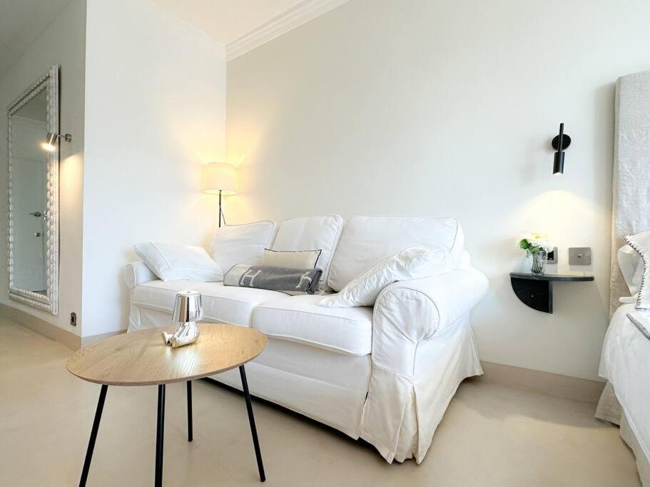 Appartamento In Private Urbanization Next To The Sea *